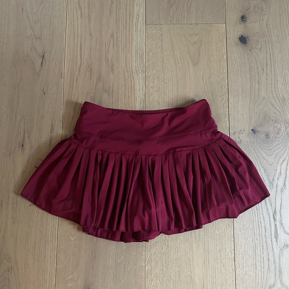 Red Gold Hinge SIZE LARGE Tennis Skirt